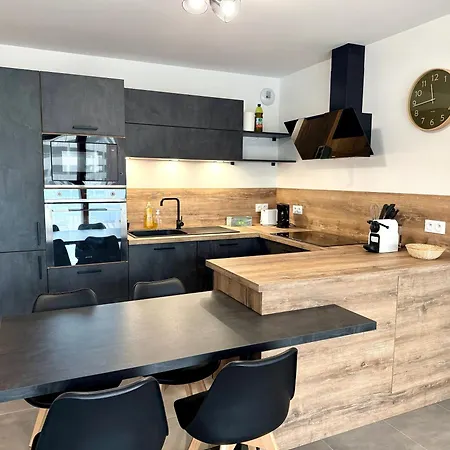 Apartment Lumineux, Parking, Terrasse *